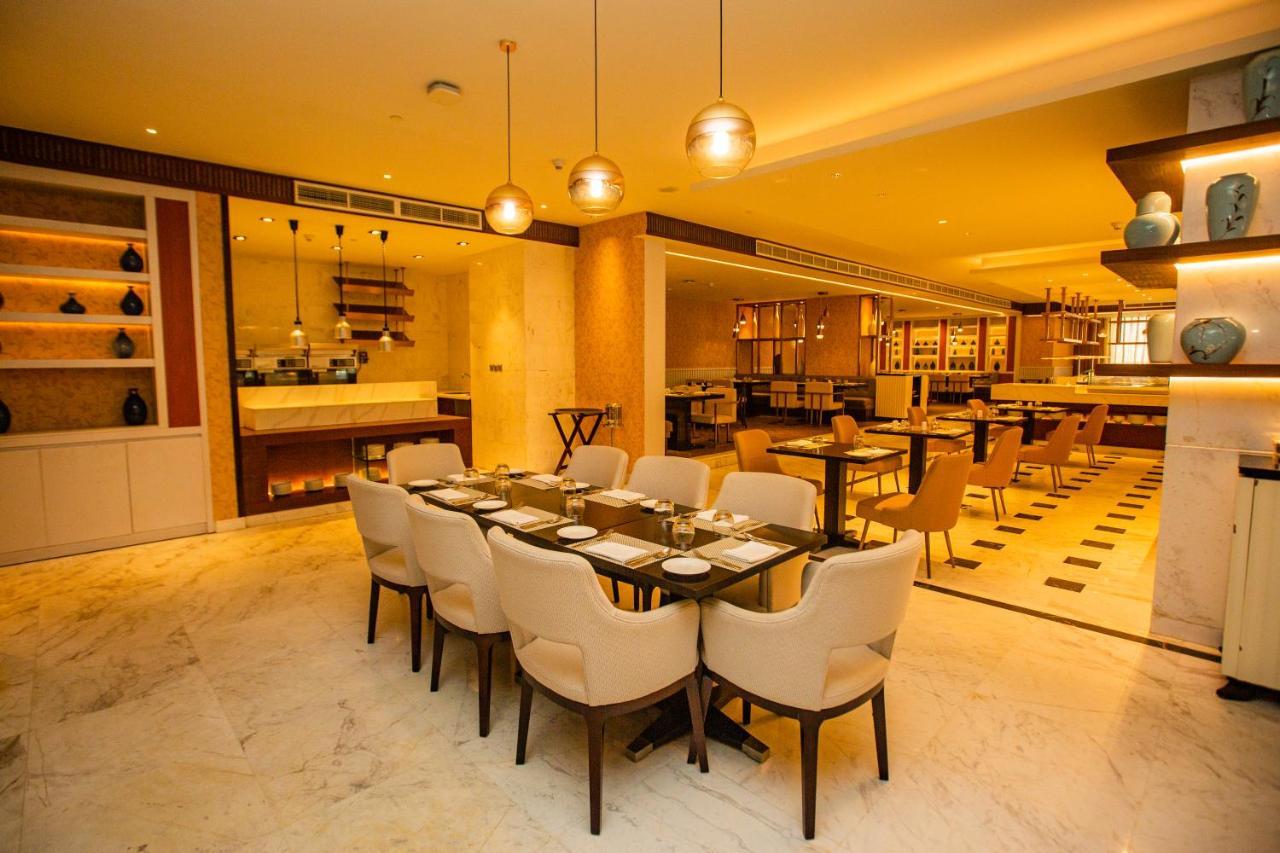 Johari Rotana Hotel Dar es Salaam Exterior photo