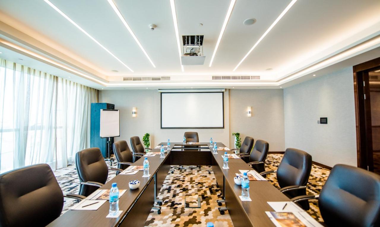 Johari Rotana Hotel Dar es Salaam Exterior photo
